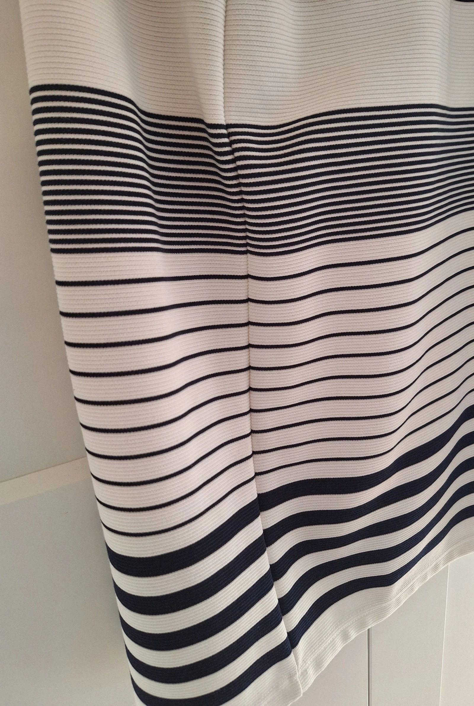 Betty Barclay skirt broken white with navy blue stripe 42/44 – photo 4